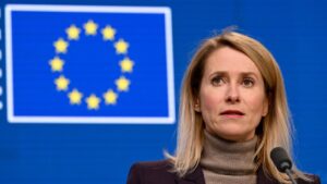 L'alta representant per a la política exterior de la UE, Kaja Kallas, durant la roda de premsa posterior a la reunió de ministres d'Exteriors de la UE (Unió Europea)