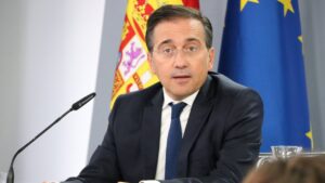El ministre d'Exteriors, José Manuel Albares, aquest dimarts en roda de premsa (Miquel Vera, ACN)