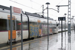 La pluja cau intensament a l'estació de Granollers Centre (Laura Busquets, ACN)