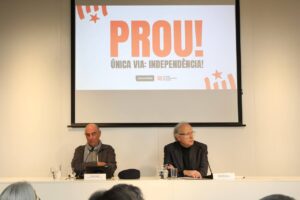 Lluís Llach i Jordi Domingo en una conferència sobre independència