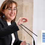 Sílvia Paneque parlant en una roda de premsa del Govern català