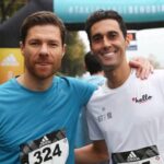 Xabi Alonso i Álvaro Arbeloa posant abans de la cursa Behobia-San Sebastián (Instragram d'Álvaro Arbeloa)