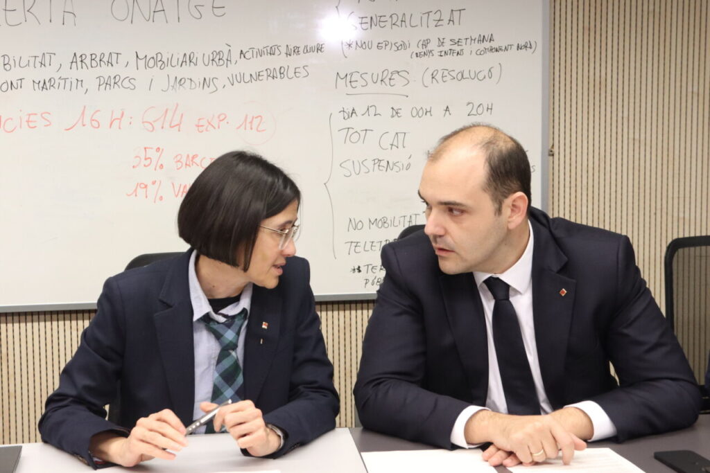 La consellera d'Interior Núria Parlon i el conseller Albert Dalmau en reunió