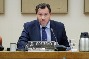 El ministre de Transports, Óscar Puente, durant la seva compareixença al Congrés.