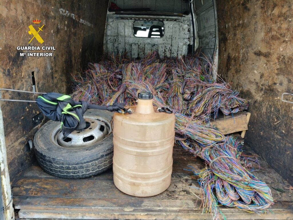 2.335 quilos de coure valoras en 400.000 euros comissats per la Guàrdia Civil en un control a l'AP-2, a Fraga (Guàrdia Civil)