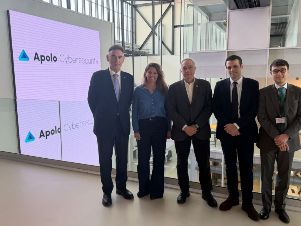 Ejecutivos de Apolo Cybersecurity