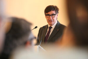 Salvador Illa parlant sobre habitatge i extrema dreta