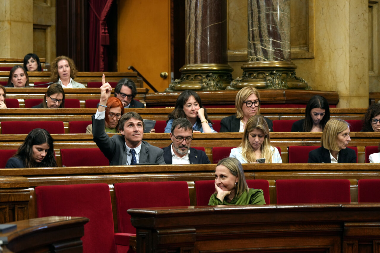 Diputats al Parlament de Catalunya durant una votació important