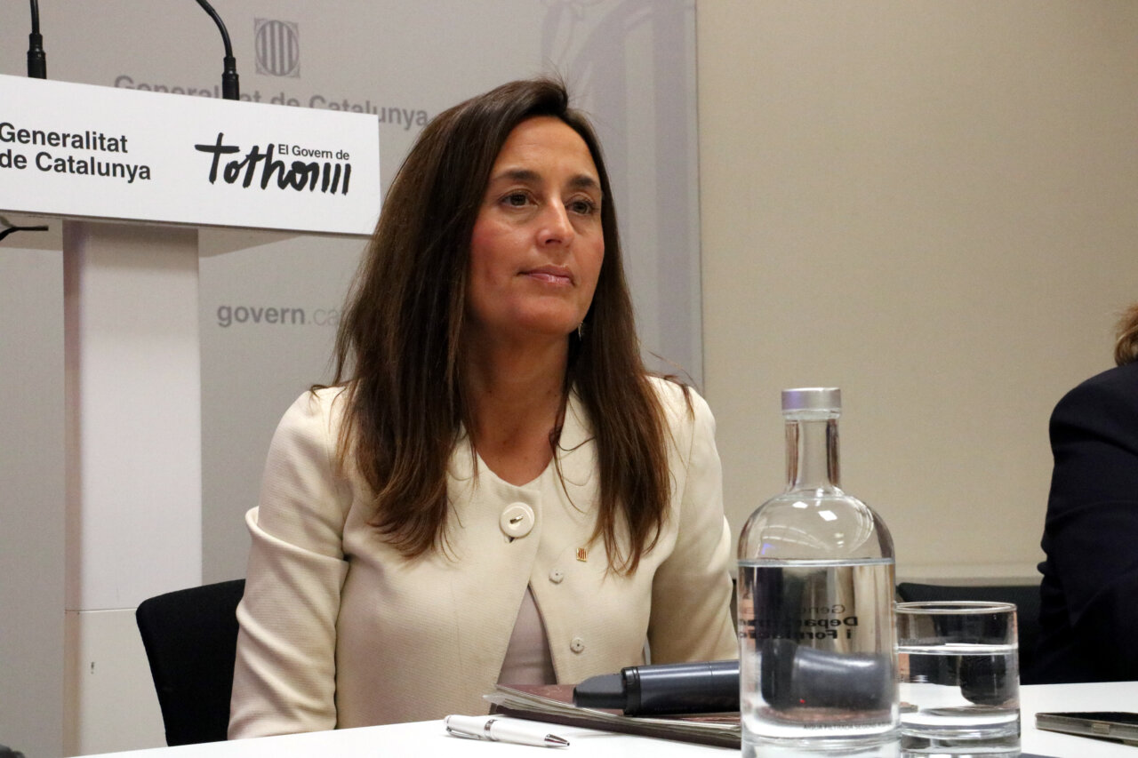 Esther Niubó, Educació