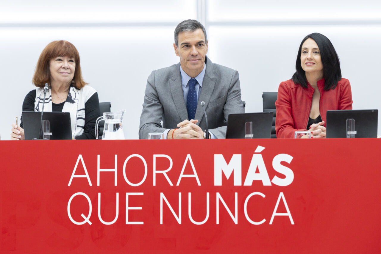Pedro Sánchez en una reunión del PSOE para evaluar resultados electorales