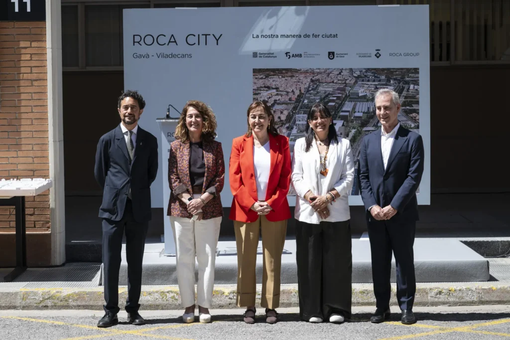 Presentació del projecte Roca City a Gavà i Viladecans amb autoritats locals.
