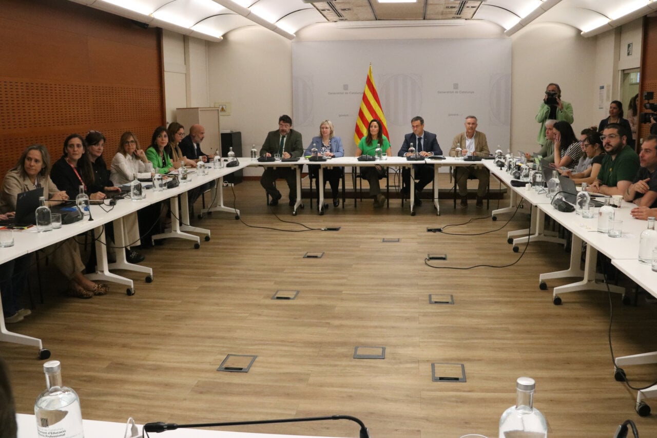Reunió entre sindicats i el Departament d'Educació a Catalunya (ACN)