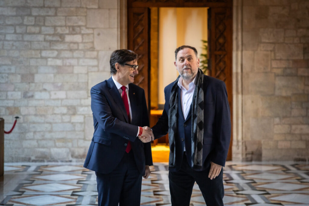 Salvador Illa, Oriol Junqueras, Palau de la Generalitat després de l'acord del nou model de finançament (Jordi Borràs, ACN)