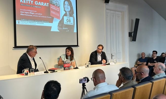 Acte al Col·legi de Periodistes amb Ketty Garat i altres ponents