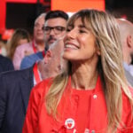 La dona de Pedro Sánchez, Begoña Gómez, a la clausura del Congrés del PSOE a Sevilla (Miquel Vera, ACN)