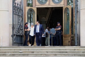 Joan Ignasi Elena sortint del jutjat. (ACN)