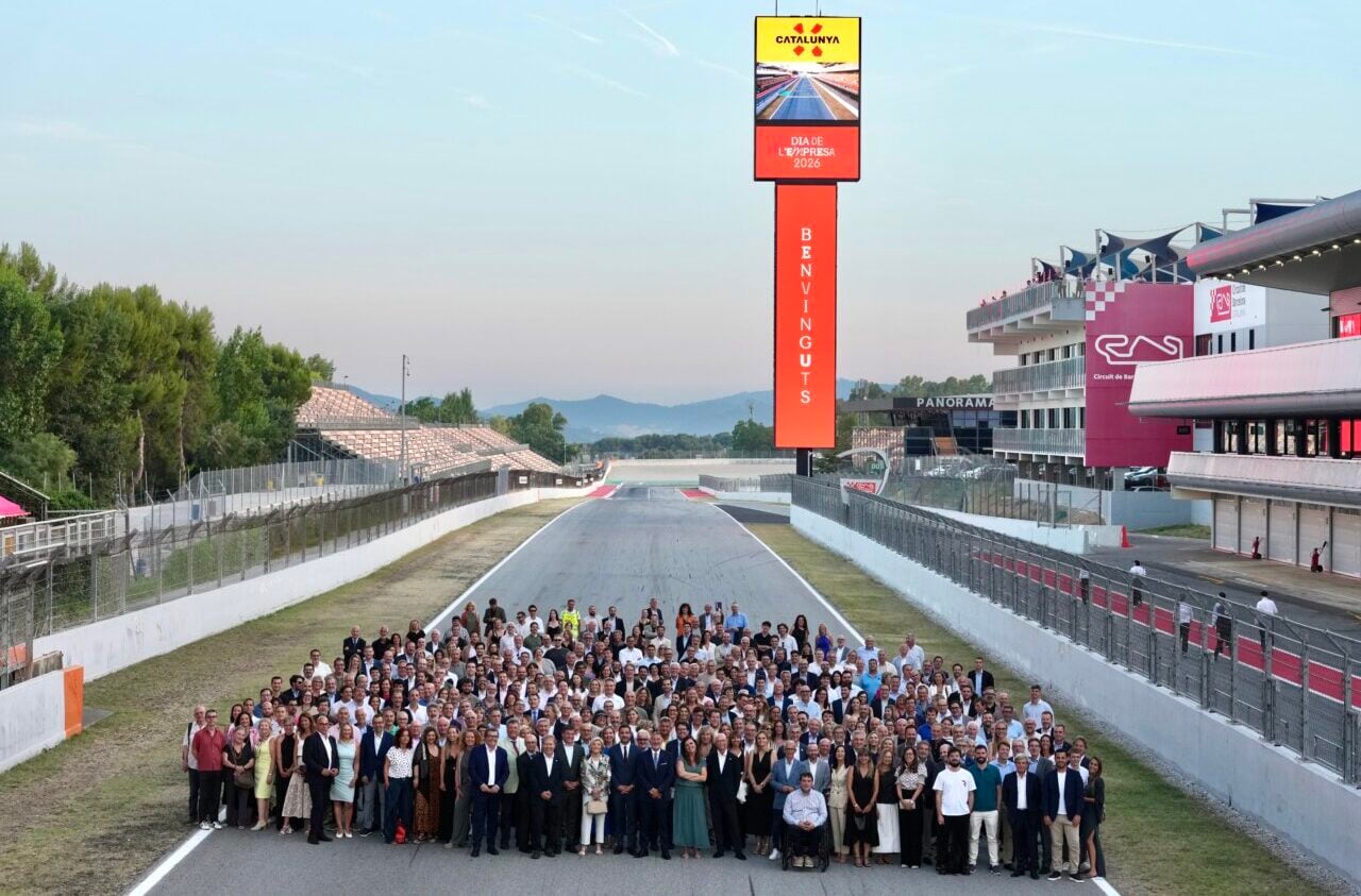 Imatge dels participants en l’acte institucional del Dia de l’Empresa, que va tenir lloc dijous passat a les instal·lacions del Circuit de Catalunya (Departament d’Empresa i Treball)