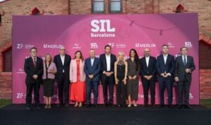 Ministre Óscar Puente amb altres professionals a La Nit de la Logística (SIL)