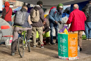 Persones desallotjades del B9 (Jordi Pujolar - ACN)
