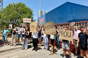 Protesta de treballadors de Pascual a Gurb (Laura Busquets - ACN)