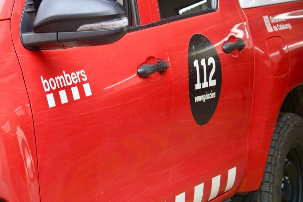 Vehicle dels bombers de Catalunya amb el número d'emergències 112