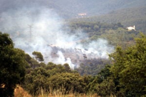 Incendi en Sant Quirze Safaja Incendi forestal a Sant Quirze Safaja afectant vegetació i arbres