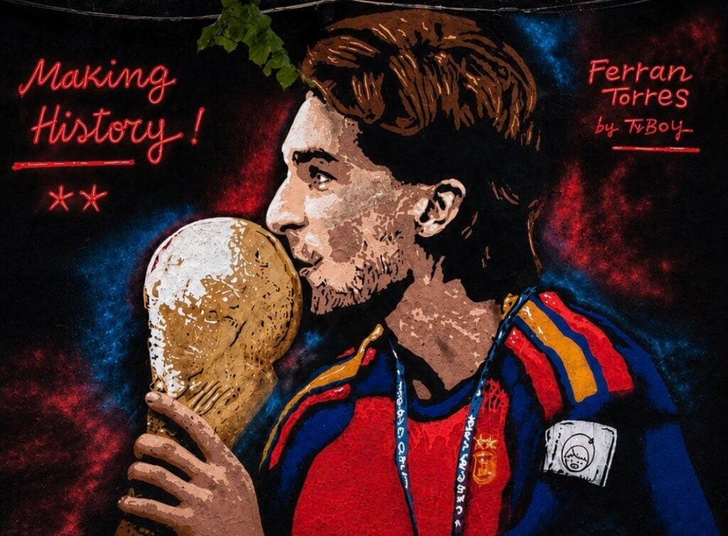 Mural dedicat per l'artista Salvatore Benintende a Ferran Torres (@tvboy)