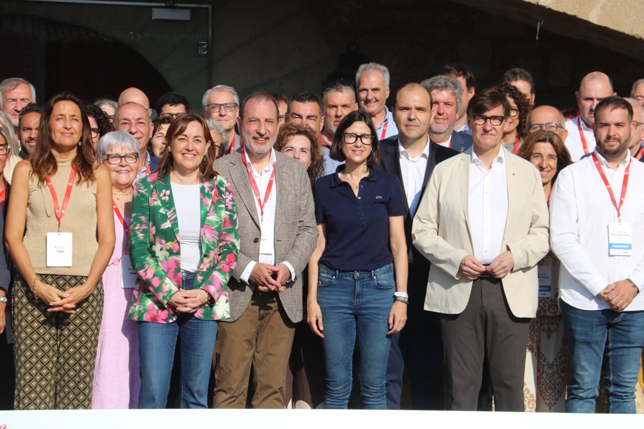 El president de la Generalitat, Salvador Illa, i consellers presents a la segona Trobada de Municipia a Vergós de Cervera (Alba Mor, ACN)