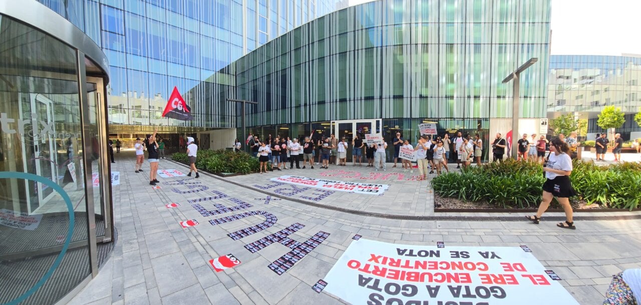 Manifestació de la CGT davant les oficines de Concentrix a Barcelona (CGT)